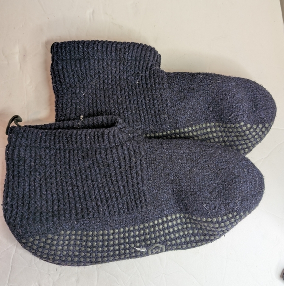 Bombas Women's Gripper Slipper Medium M Navy Multi Sherpa Fleece Lined - Picture 1 of 4